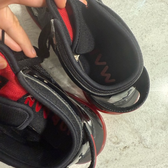 Air Jordan Mars 270 Boys 6Y Black and Red - Picture 8 of 8